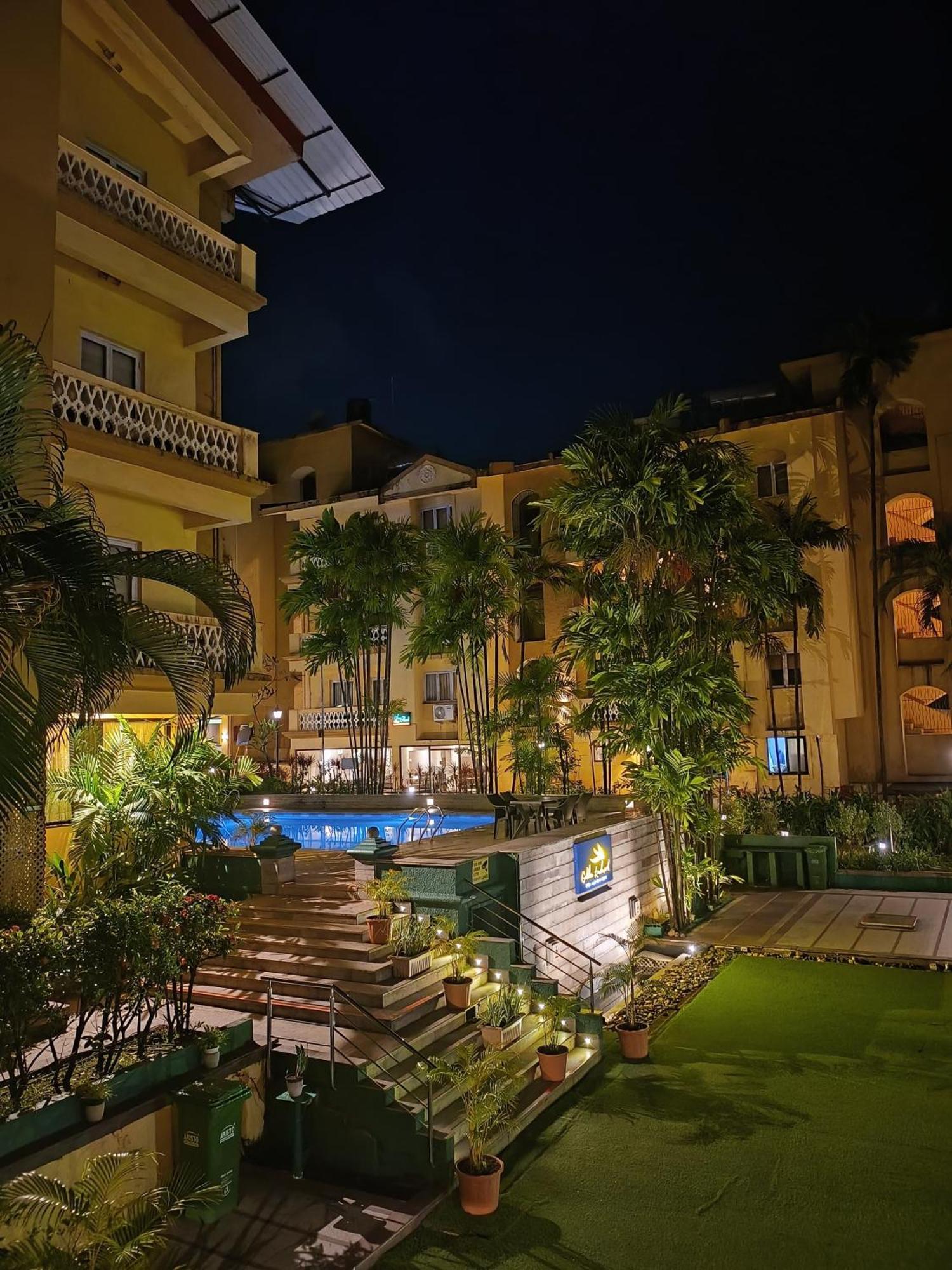 Treebo Trend Green Valley Beach Resort Dona Paula Exterior foto
