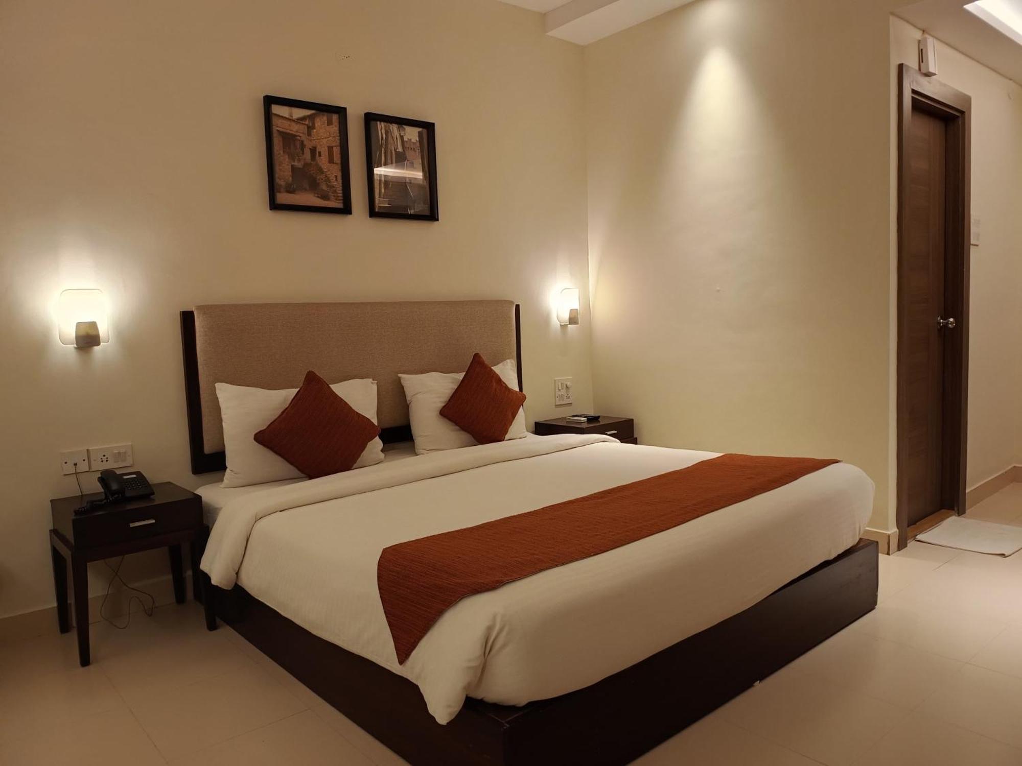 Treebo Trend Green Valley Beach Resort Dona Paula Exterior foto